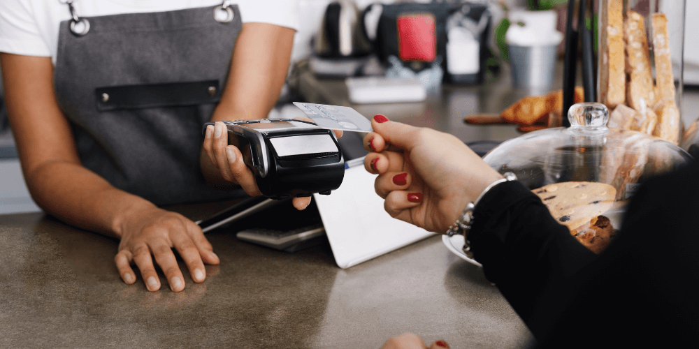 4 Reasons Why Your Business Should Accept Credit Cards | Horizon Bank